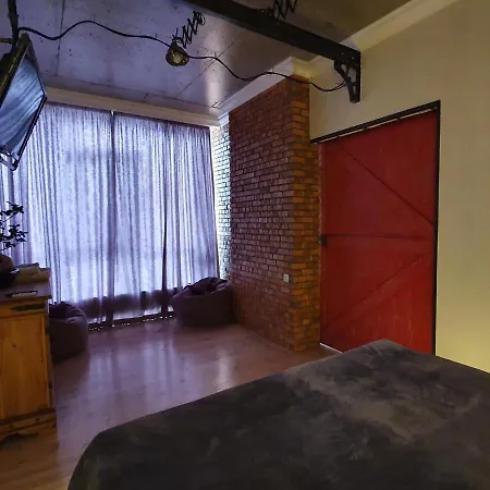 Loft 9 *