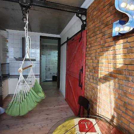 Loft 9 *